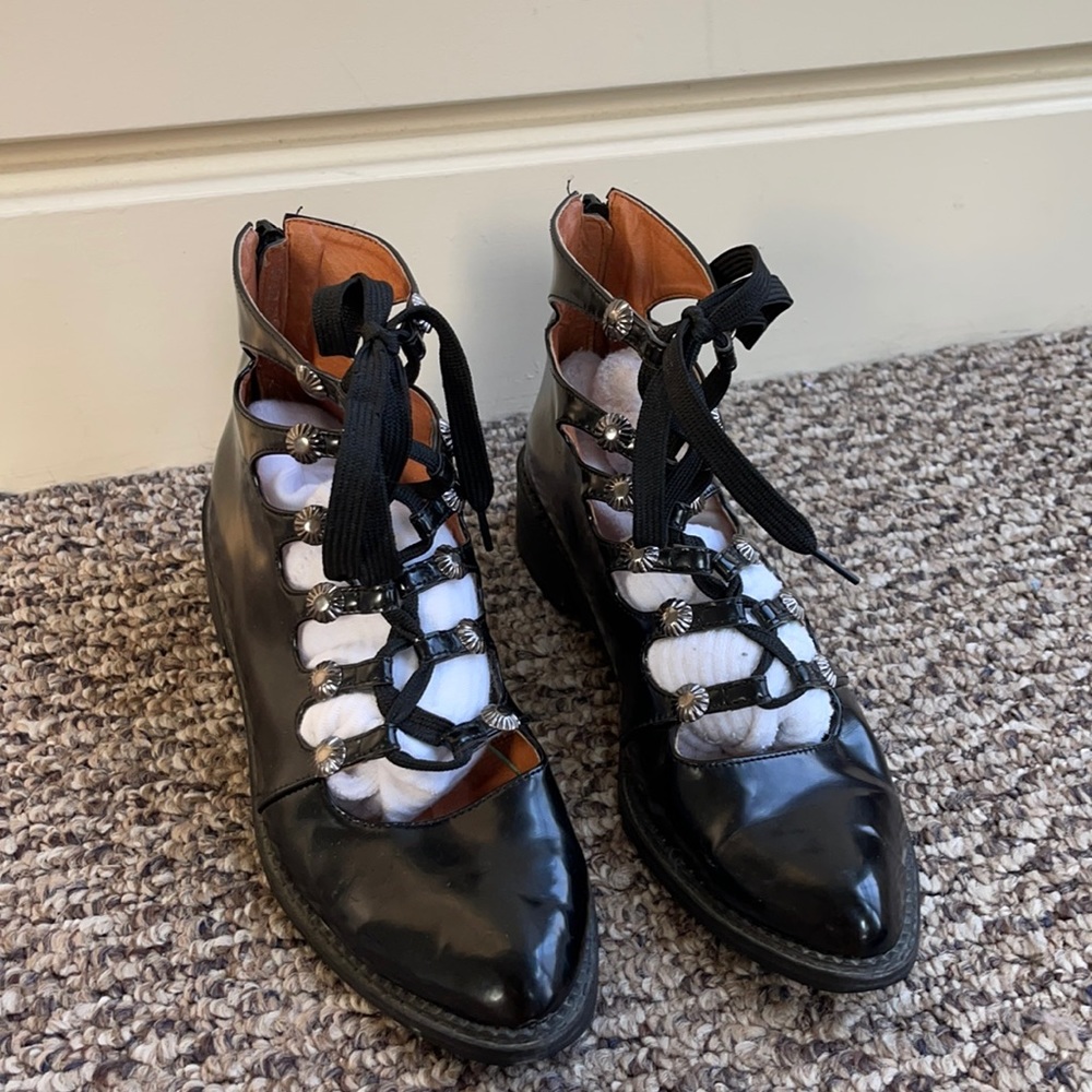 clarks patent lace up shoes